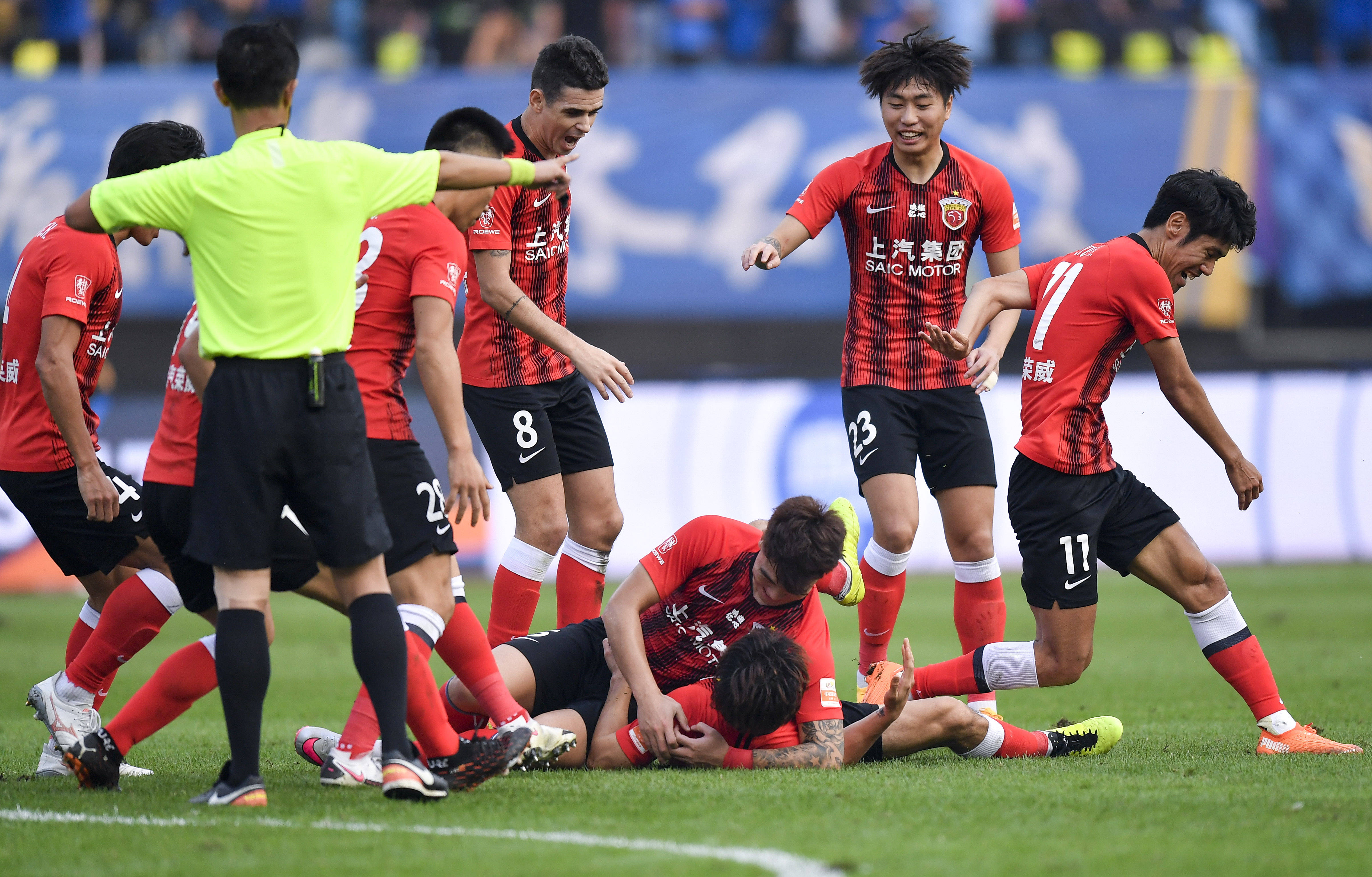 在社交媒体 在社交媒体