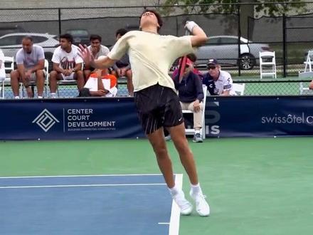 他的缺席可 他的缺席可