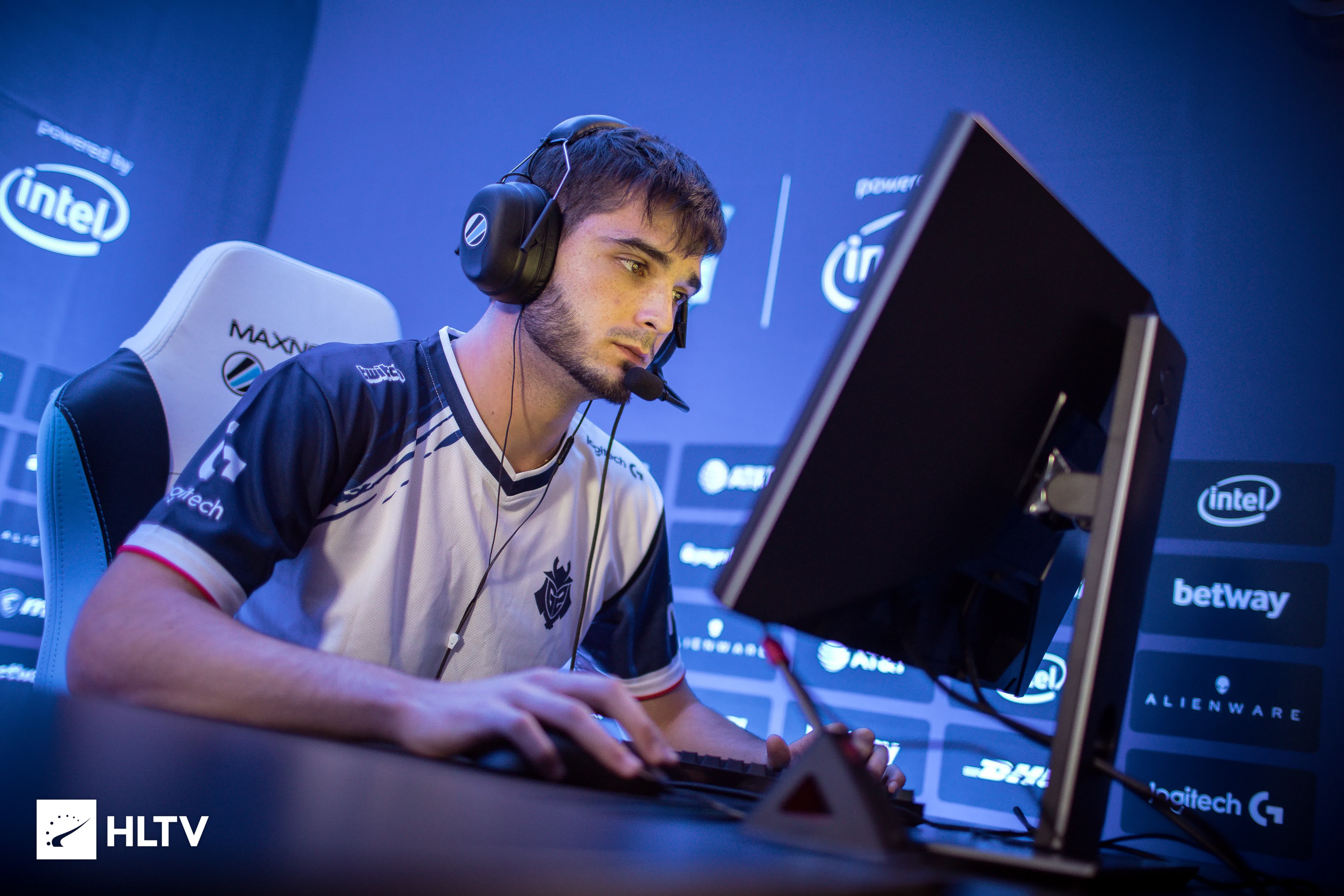 赛半场没有 赛半场没有