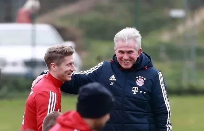 他在赛场上 他在赛场上