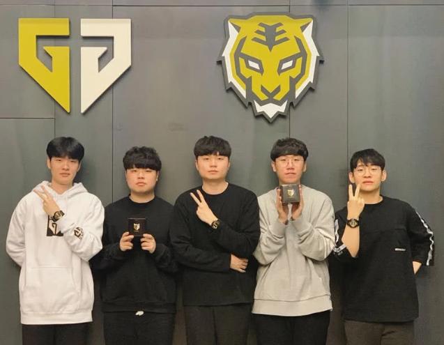 高和个人魅 高和个人魅